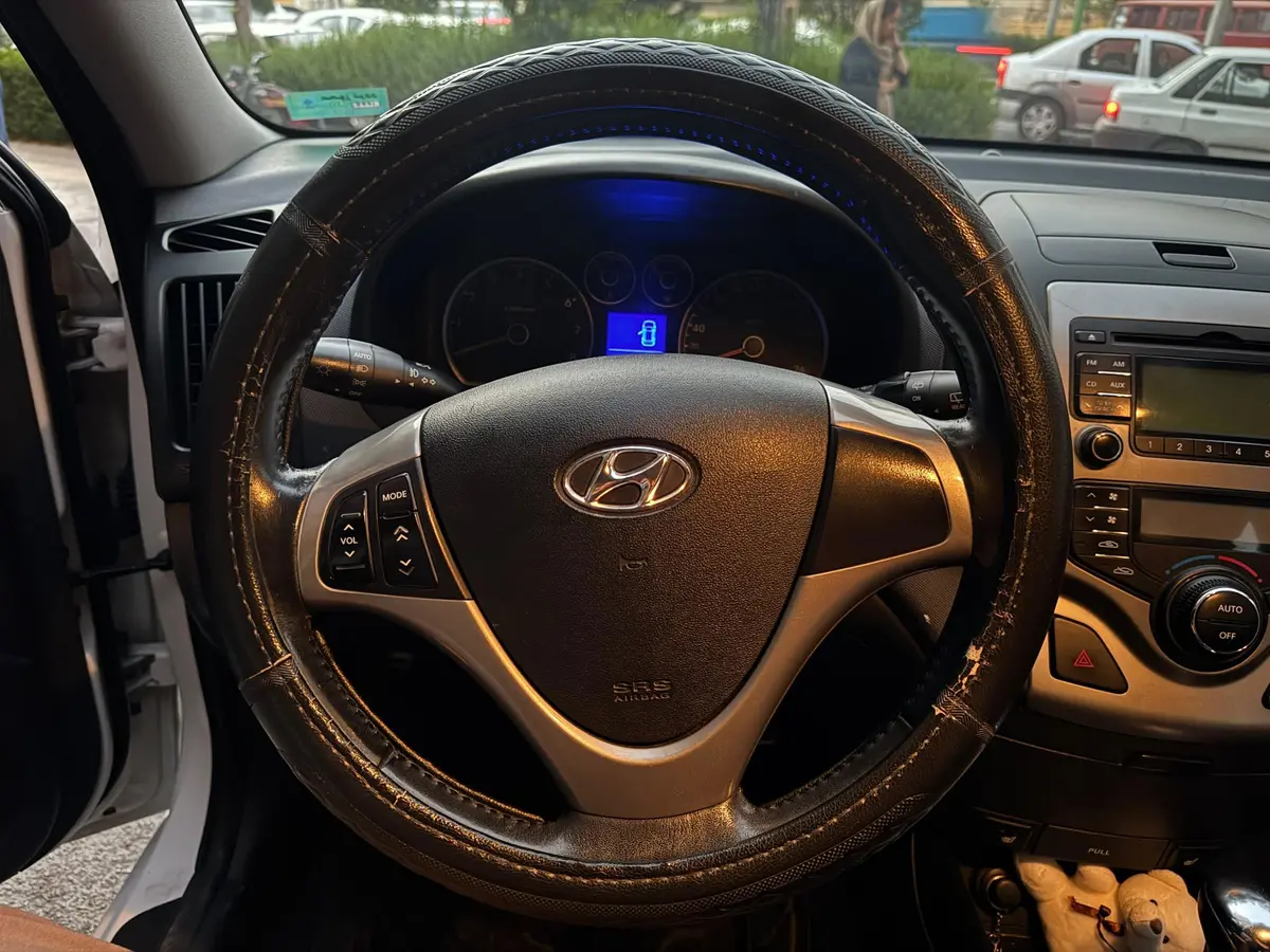 هیوندای  i30