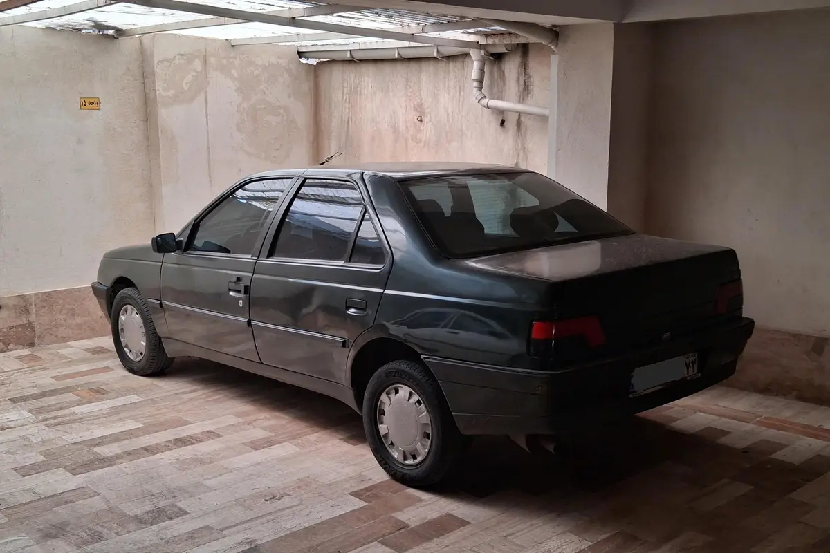 پژو،  405