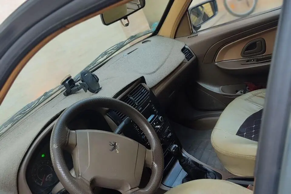 پژو،  405