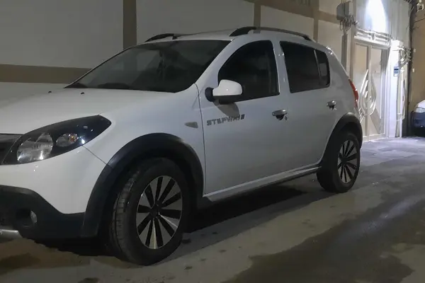 رنو، ساندرو استپ وی