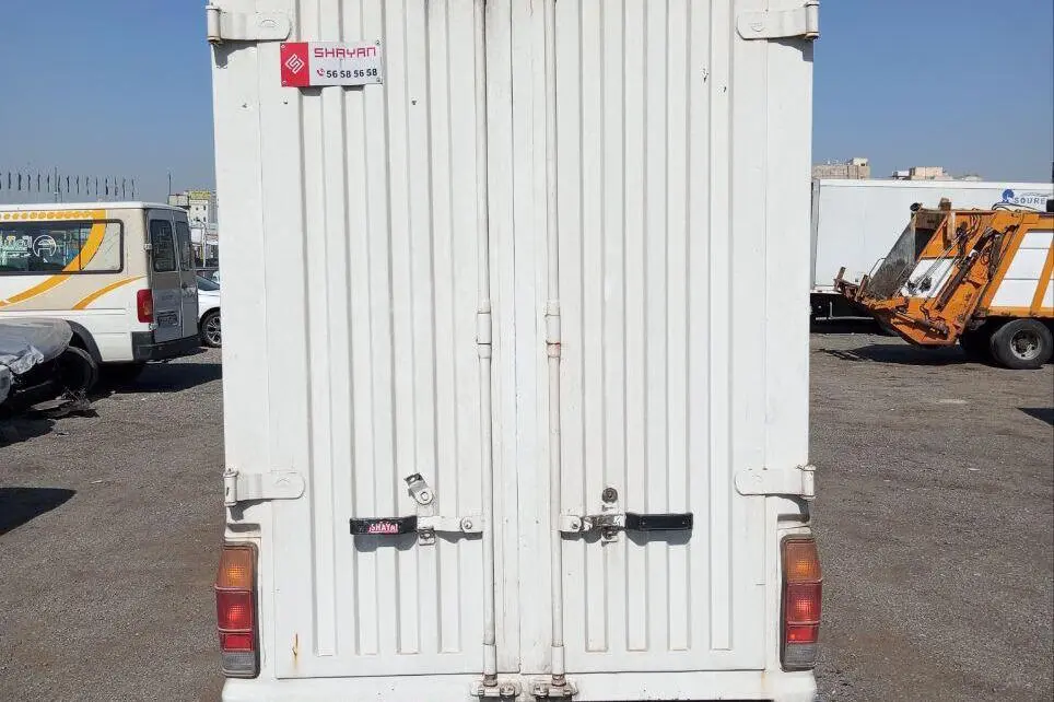 کارا،  تک کابین
