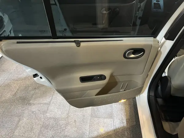 رنو، مگان (مونتاژ)