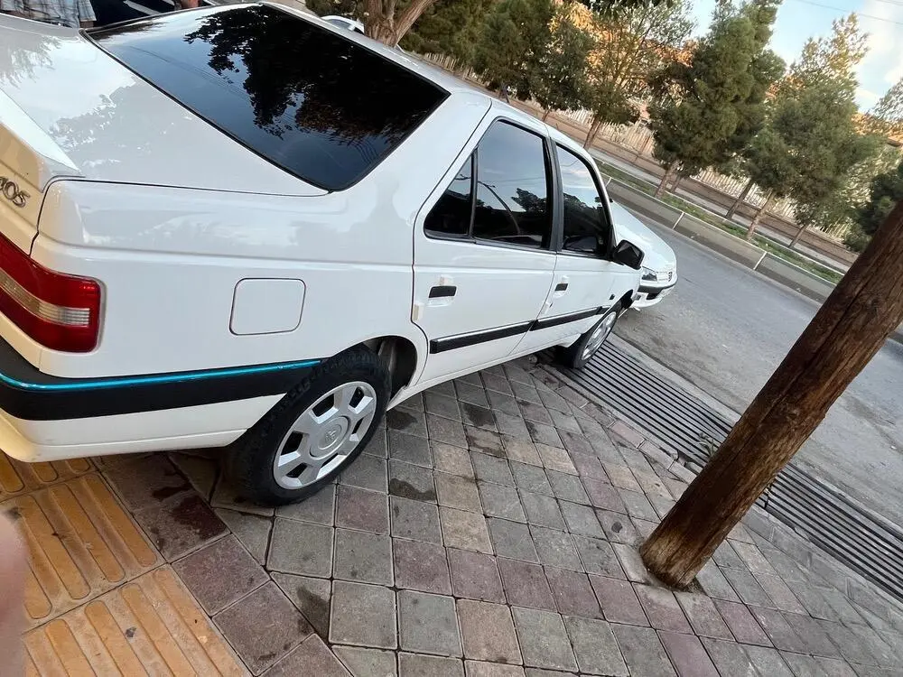 پژو،  405
