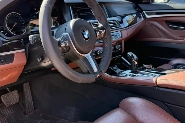 ب ام و، سری 5 سدان