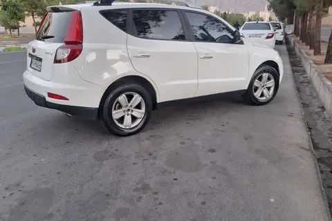 جیلی، امگرند X7