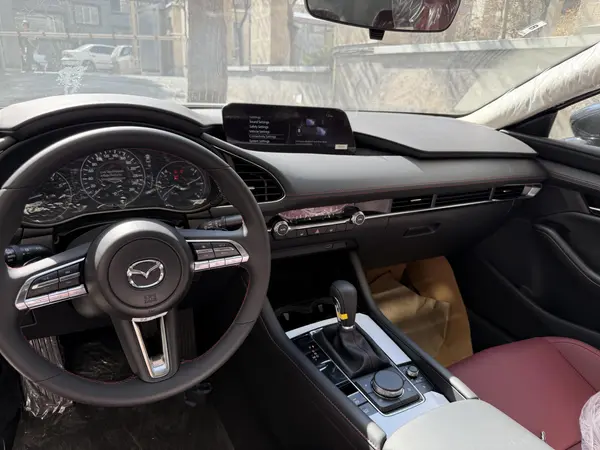 مزدا، 3 وارداتی