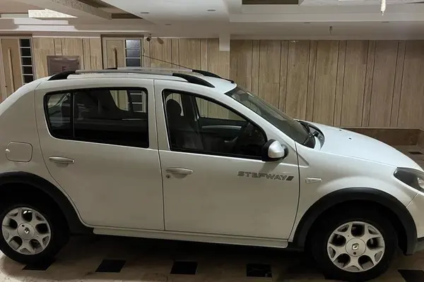 رنو، ساندرو استپ وی