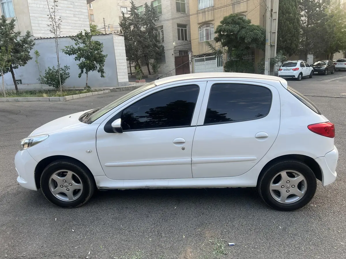 پژو  207