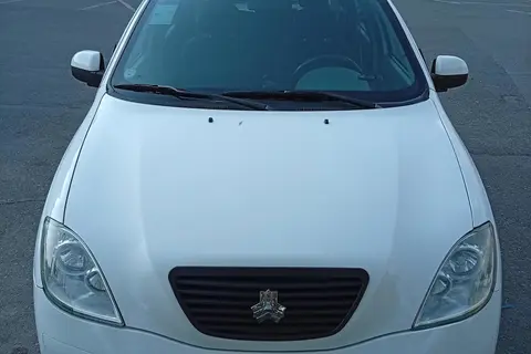 تیبا، هاچ بک