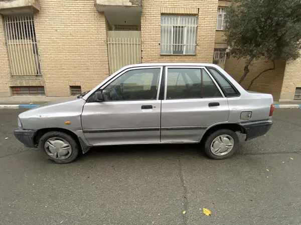 پراید، صندوق دار