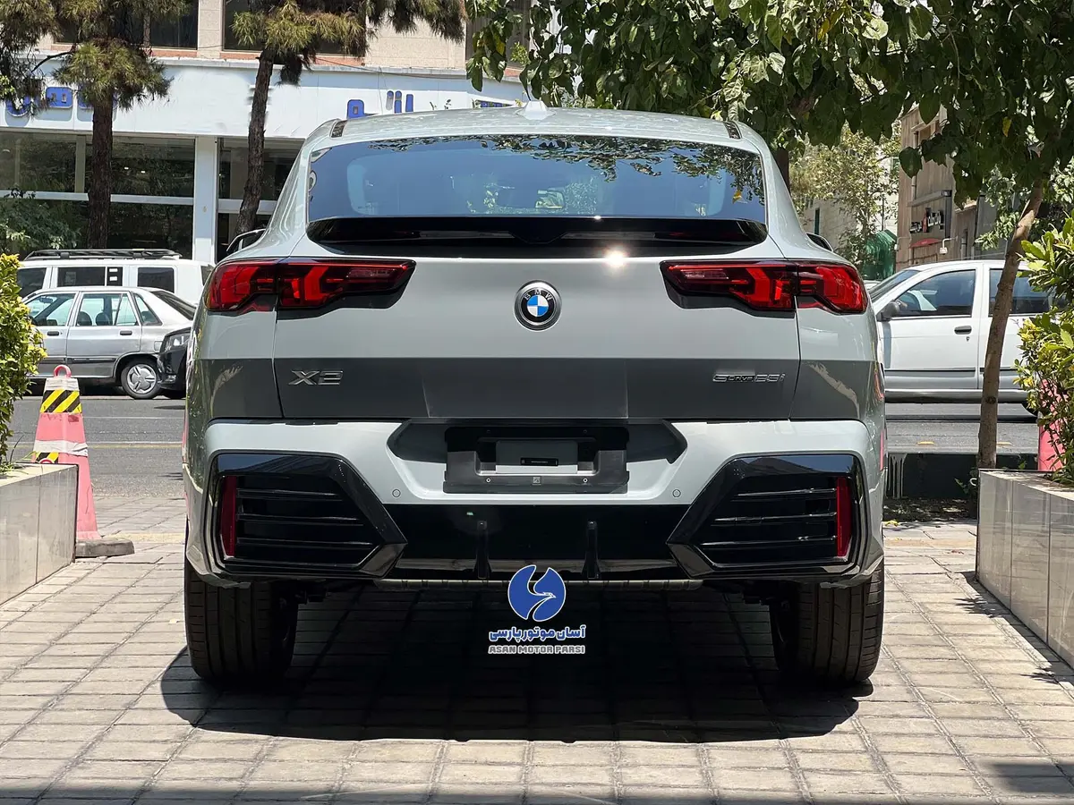 ب ام و،  X2