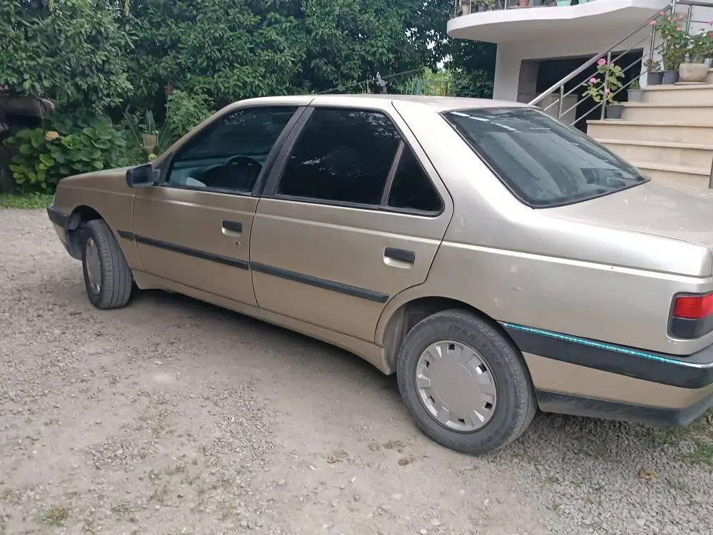 پژو،  405