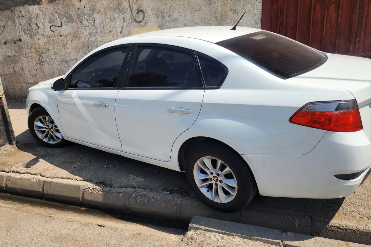 برلیانس،  H330
