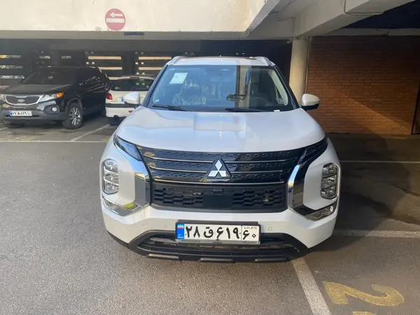 میتسوبیشی، اوتلندر