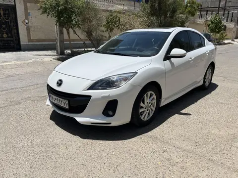 مزدا، 3 نیو صندوق دار