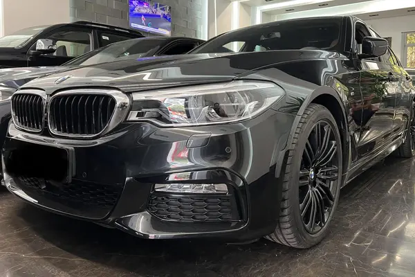 ب ام و، سری 5 سدان