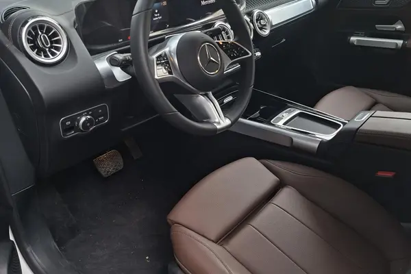 بنز، کلاس EQB