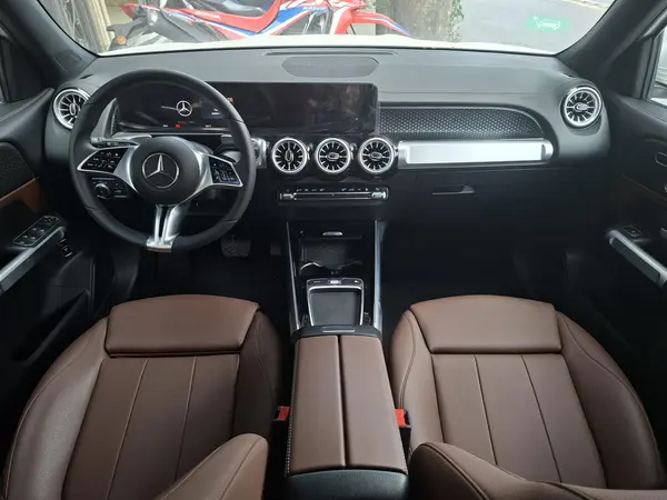 بنز، کلاس EQB