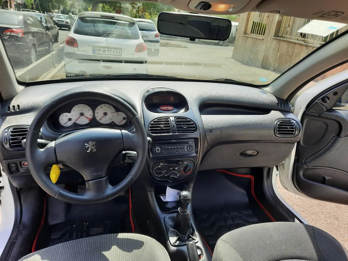 پژو،  206