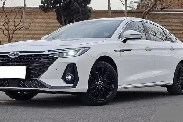 فونیکس  آریزو 8 (Z8)