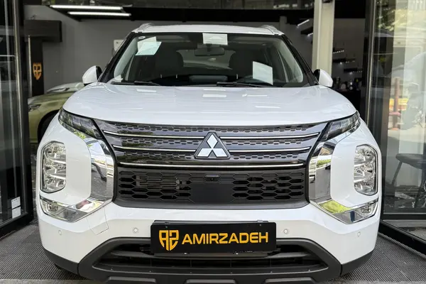 میتسوبیشی، اوتلندر