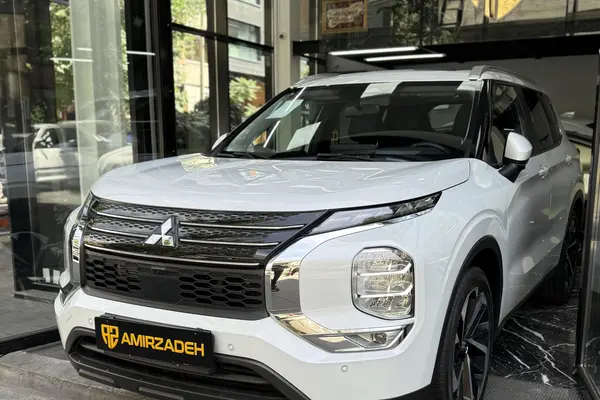 میتسوبیشی، اوتلندر