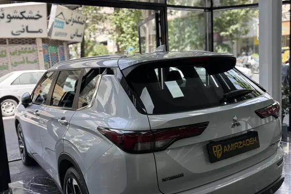 میتسوبیشی، اوتلندر