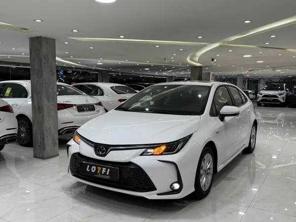 تویوتا، کرولا کراس هیبرید