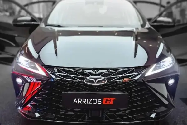 فونیکس، آریزو 6 جی تی (Z6 GT)