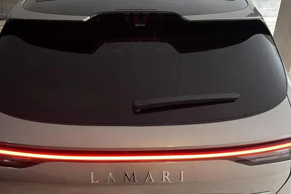 لاماری، ایما