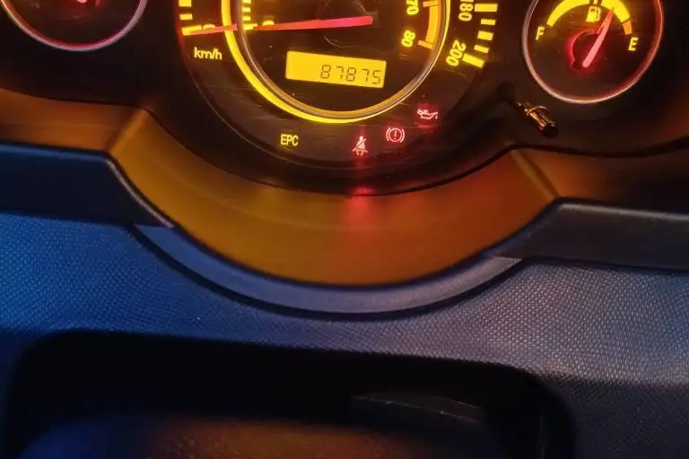 جک  جی 3 هاچ بک