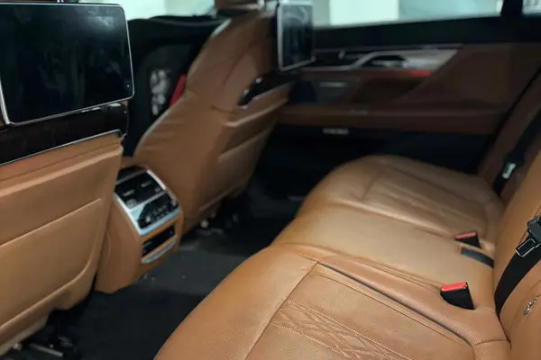 ب ام و، سری 7