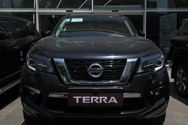پیش فروش نیسان، ترا