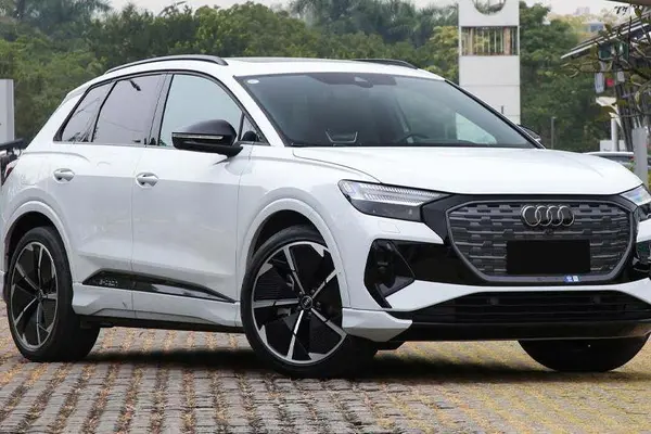 آئودی، Q4 e-tron