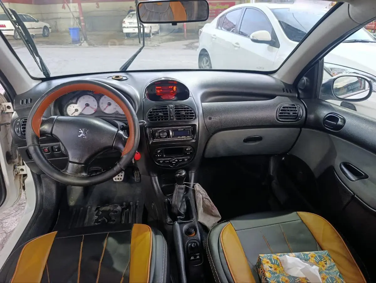 پژو،  206
