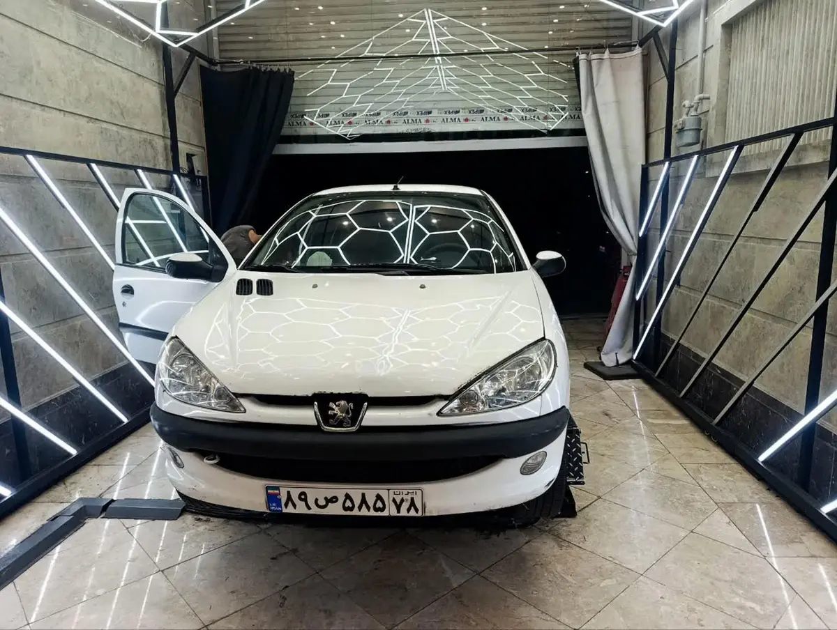 پژو،  206