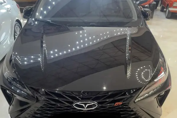 فونیکس، آریزو 6 جی تی (Z6 GT)