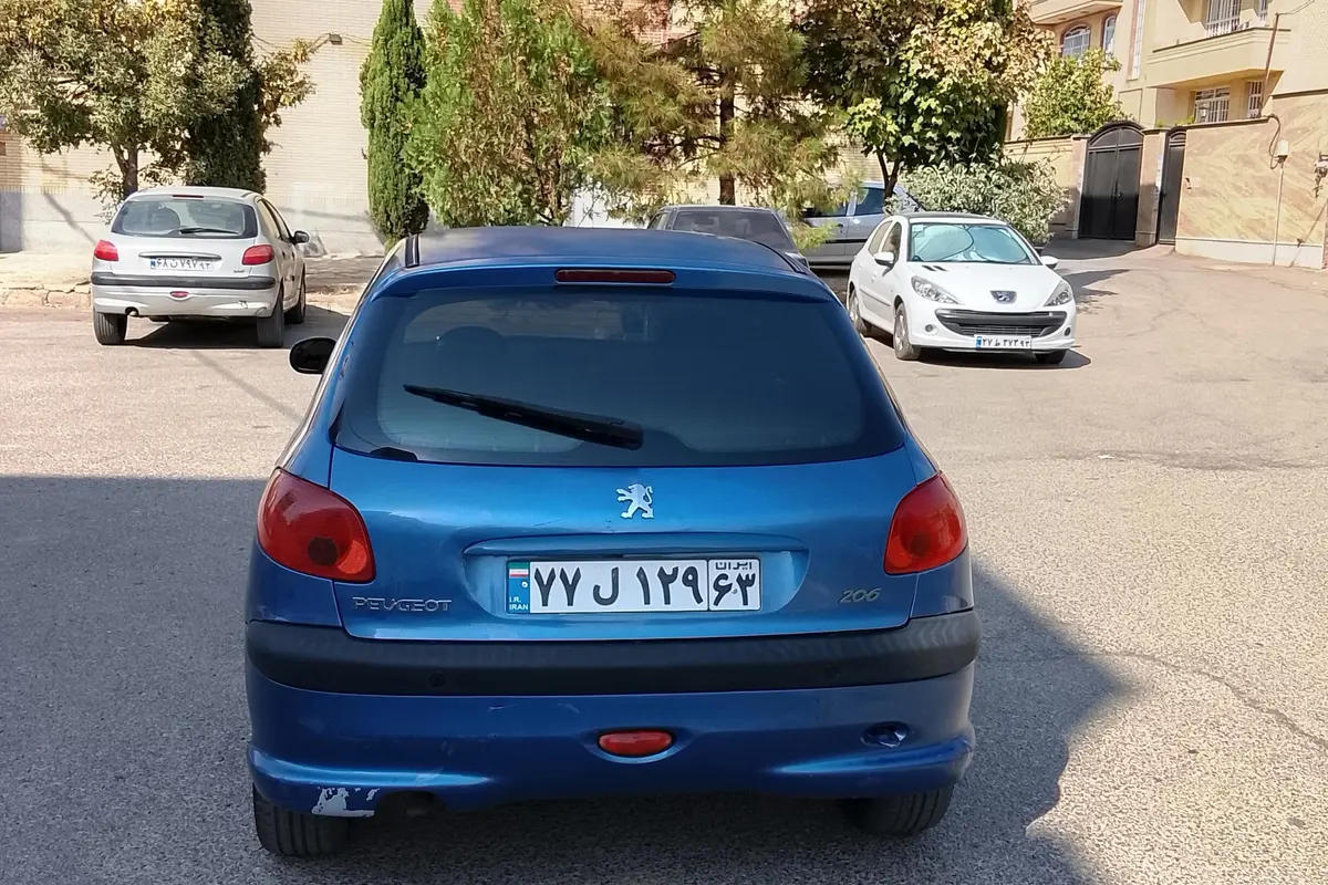 پژو،  206