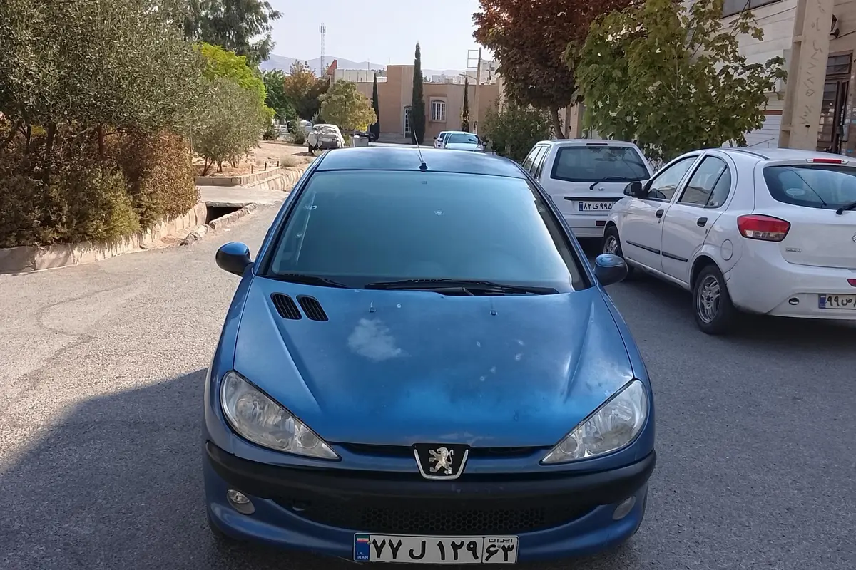 پژو،  206