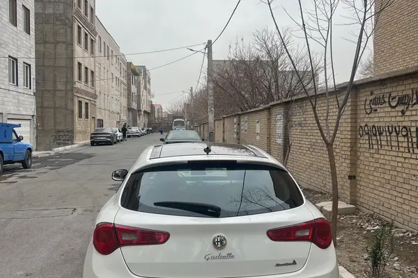 آلفارومئو، جولیتا