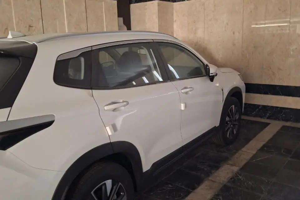 ام وی ام،  X77