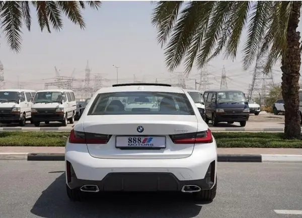 ب ام و، سری 3 سدان