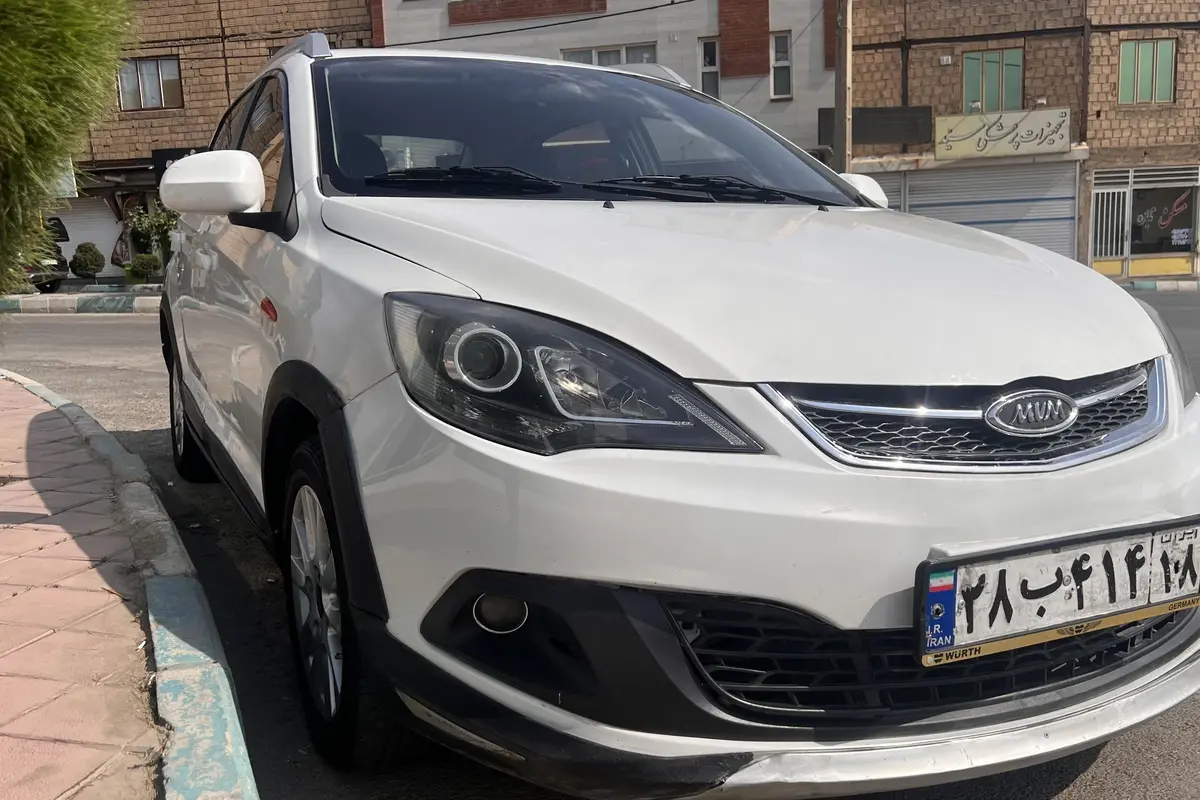 ام وی ام،  315هاچ بک