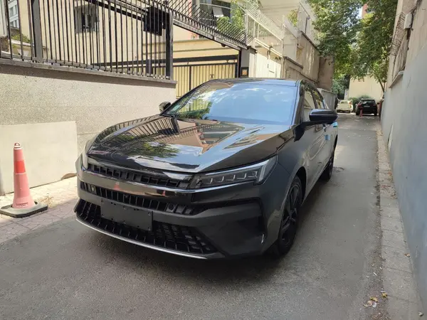 پیش فروش کی ام سی، J7