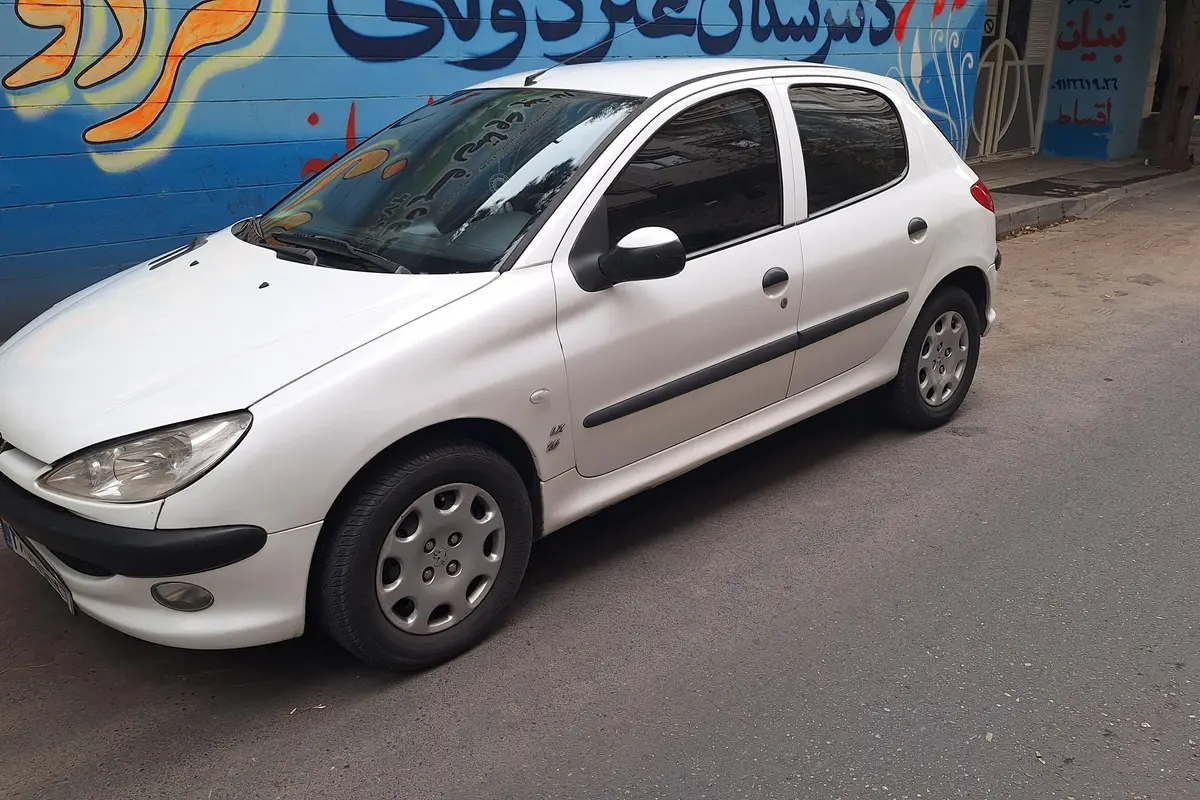پژو،  206