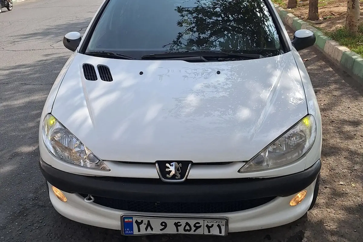 پژو،  206