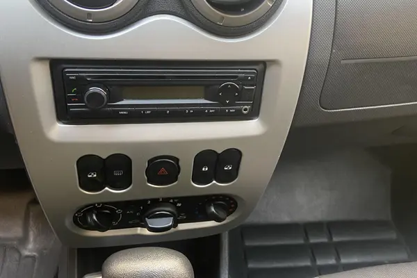 رنو، ساندرو