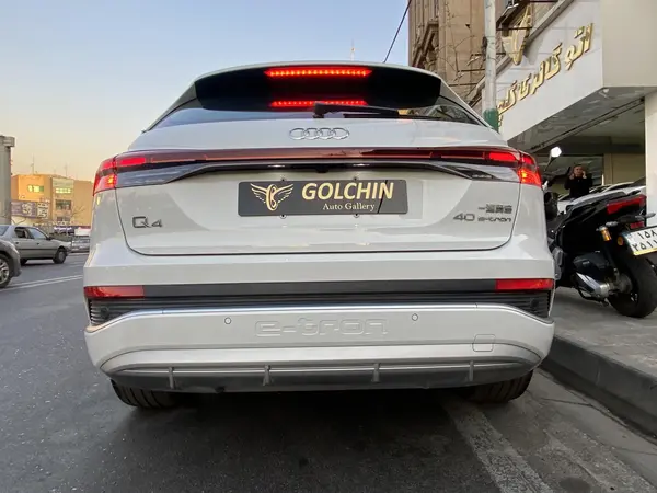 آئودی، Q4 e-tron