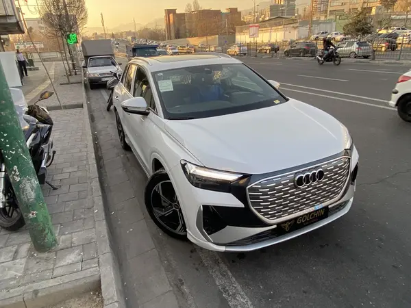 آئودی، Q4 e-tron