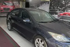 مزدا، 3 نیو صندوق دار